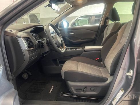 Certified 2023 Nissan Rogue SV FWD image 10