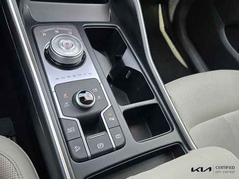 Certified 2025 Kia Sorento EX AWD/4WD image 20
