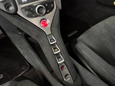 Used 2019 McLaren 720S Performance image 21