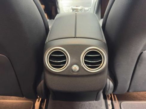 Used 2021 Mercedes-Benz C 300 Sedan image 17