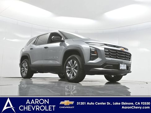 New 2026 Chevrolet Equinox LT w/ Convenience Package II image 2