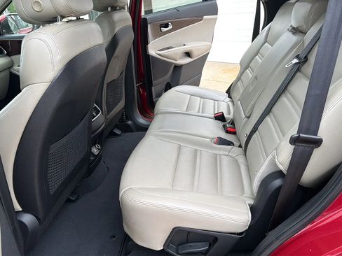 Used 2016 Kia Sorento EX w/ EX Premium Package FWD image 10