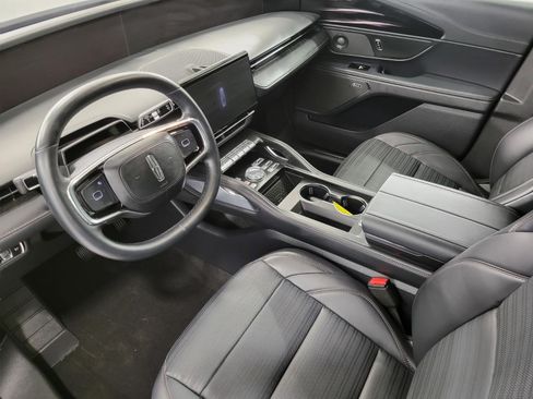 Used 2026 Lincoln Nautilus Reserve AWD/4WD image 10