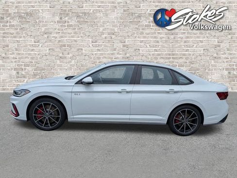 Certified 2025 Volkswagen Jetta GLI Autobahn FWD image 7