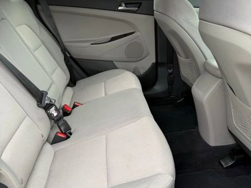 Used 2018 Hyundai Tucson SE image 19