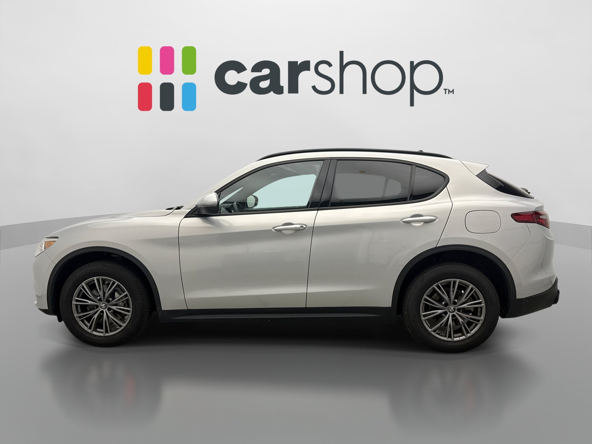 Used 2023 Alfa Romeo Stelvio Sprint AWD/4WD image 2