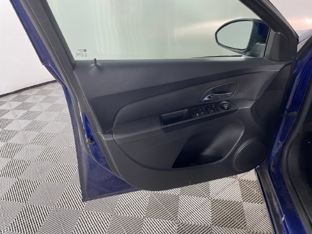 Used 2012 Chevrolet Cruze LT FWD image 12
