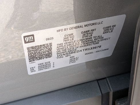 New 2026 Chevrolet Suburban LS RWD image 30