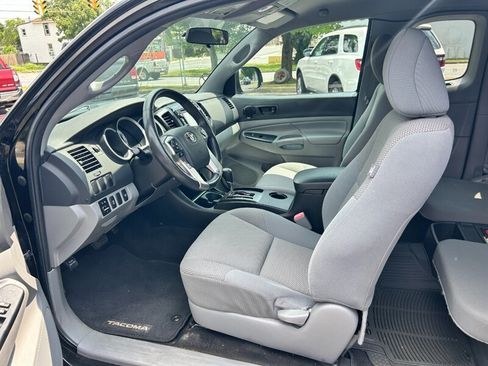 Used 2015 Toyota Tacoma 4x4 Access Cab V6 image 9