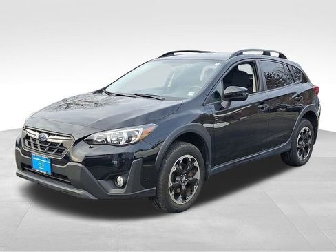 Used 2023 Subaru Crosstrek 2.0i Premium image 3