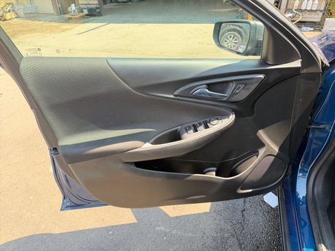 Used 2019 Chevrolet Malibu LS FWD image 19