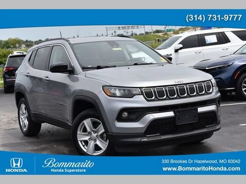 Used 2022 Jeep Compass Latitude AWD/4WD image 1