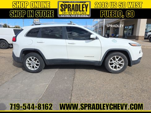 Used 2015 Jeep Cherokee Latitude image 3