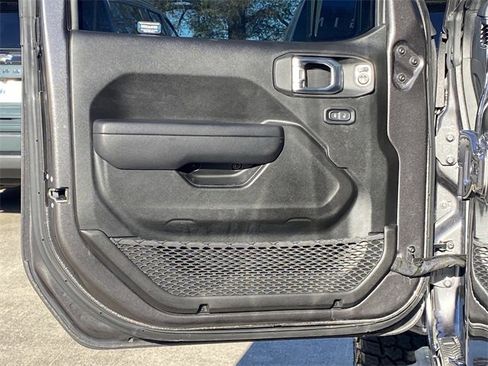 Used 2024 Jeep Gladiator Sport image 21