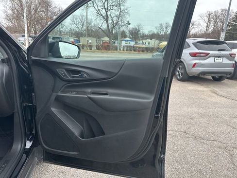 Used 2023 Chevrolet Equinox LT image 20