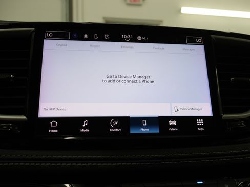 Used 2024 Chrysler Pacifica Touring-L FWD image 48