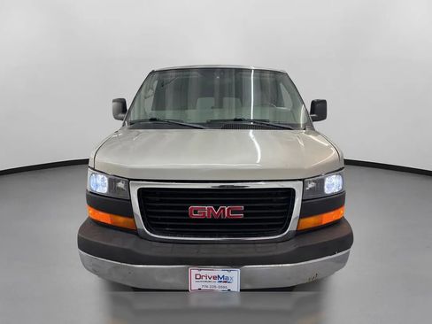 Used 2008 GMC Savana 3500 Extended Passenger w/ LT Preferred Equipment Group image 2