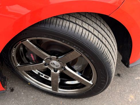 Used 2015 Ford Mustang GT Premium w/ GT Performance Package RWD image 9
