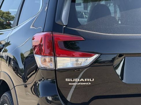 Used 2023 Subaru Forester Limited AWD/4WD image 7