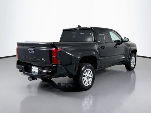 Used 2025 Toyota Tacoma SR5 RWD image 5