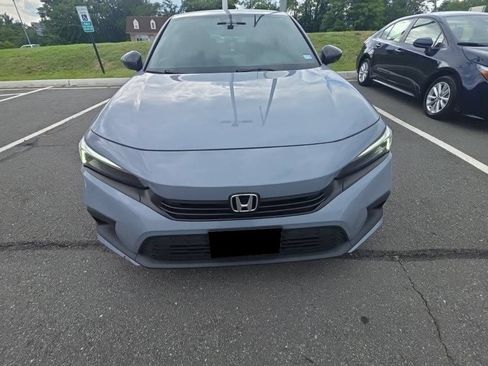 Used 2022 Honda Civic Sport image 2