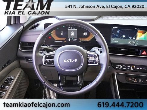Certified 2026 Kia Carnival EX FWD image 20