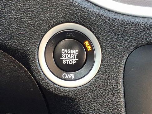 Used 2022 Dodge Charger SXT image 15