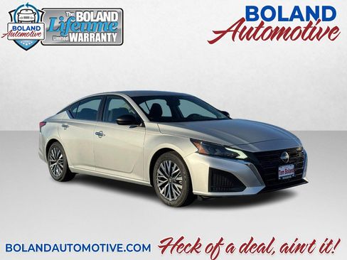 Used 2024 Nissan Altima 2.5 SV image 1