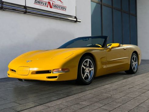 Used 2003 Chevrolet Corvette Convertible w/ Preferred Equipment Group1 image 6