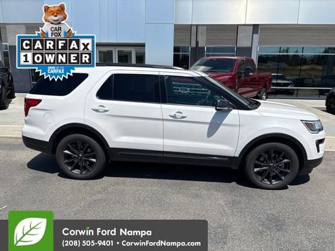 Used 2018 Ford Explorer XLT w/ Equipment Group 202A AWD/4WD image 5