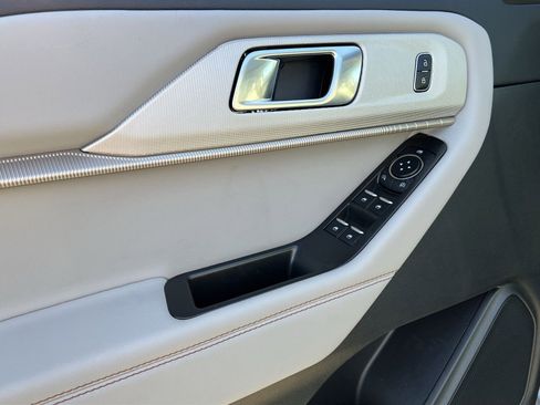 Used 2026 Ford Explorer Active image 15