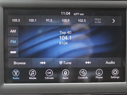 Used 2019 Chrysler Pacifica Touring-L FWD image 9