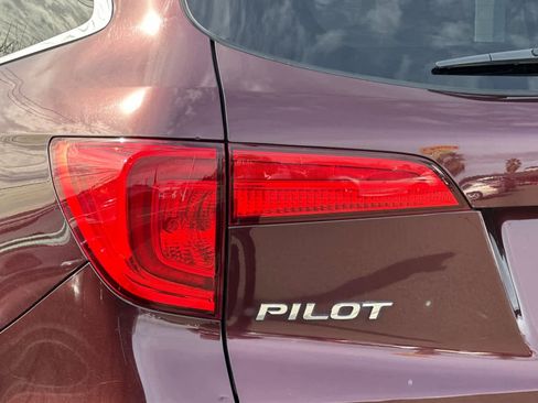 Used 2016 Honda Pilot Touring image 15