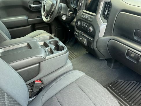 Used 2019 Chevrolet Silverado 1500 Custom Trail Boss w/ Custom Convenience Package image 18