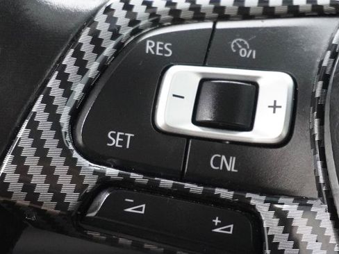 Used 2017 Volkswagen Golf Wolfsburg Edition FWD image 18