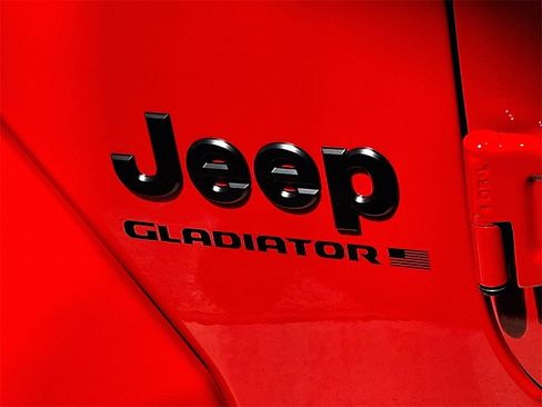 New 2025 Jeep Gladiator Sport image 16