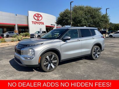 Used 2025 Mitsubishi Outlander SE