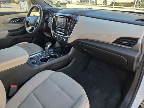 Used 2023 Chevrolet Traverse LS FWD image 31