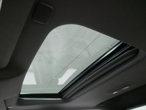 Used 2019 GMC Sierra 1500 SLT w/ SLT Premium Plus Package image 30