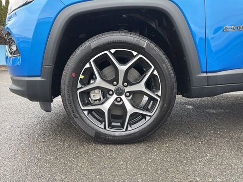 New 2026 Jeep Compass Limited image 9