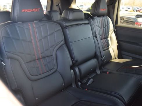 Used 2025 Nissan Armada PRO-4X AWD/4WD image 58