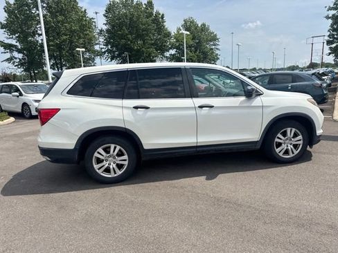 Used 2017 Honda Pilot LX image 9