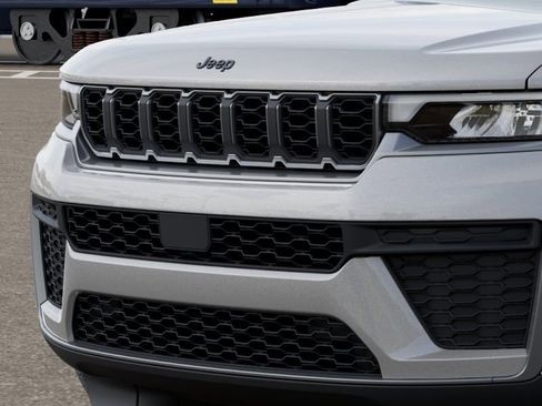 New 2026 Jeep Grand Cherokee L 4WD image 11