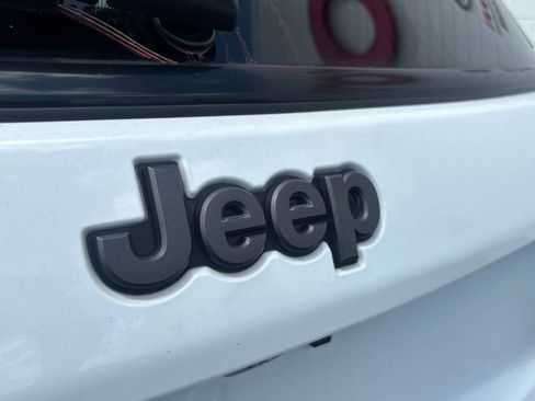 Used 2024 Jeep Compass Trailhawk AWD/4WD image 31