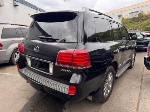 Used 2011 Lexus LX 570 4WD w/ Luxury Pkg image 5