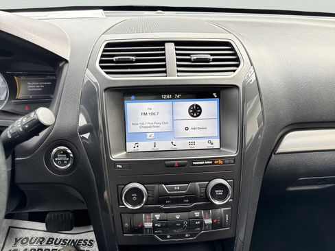 Used 2018 Ford Explorer XLT w/ Equipment Group 202A image 20