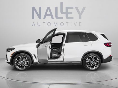 Used 2023 BMW X5 sDrive40i w/ M Sport Package RWD image 2