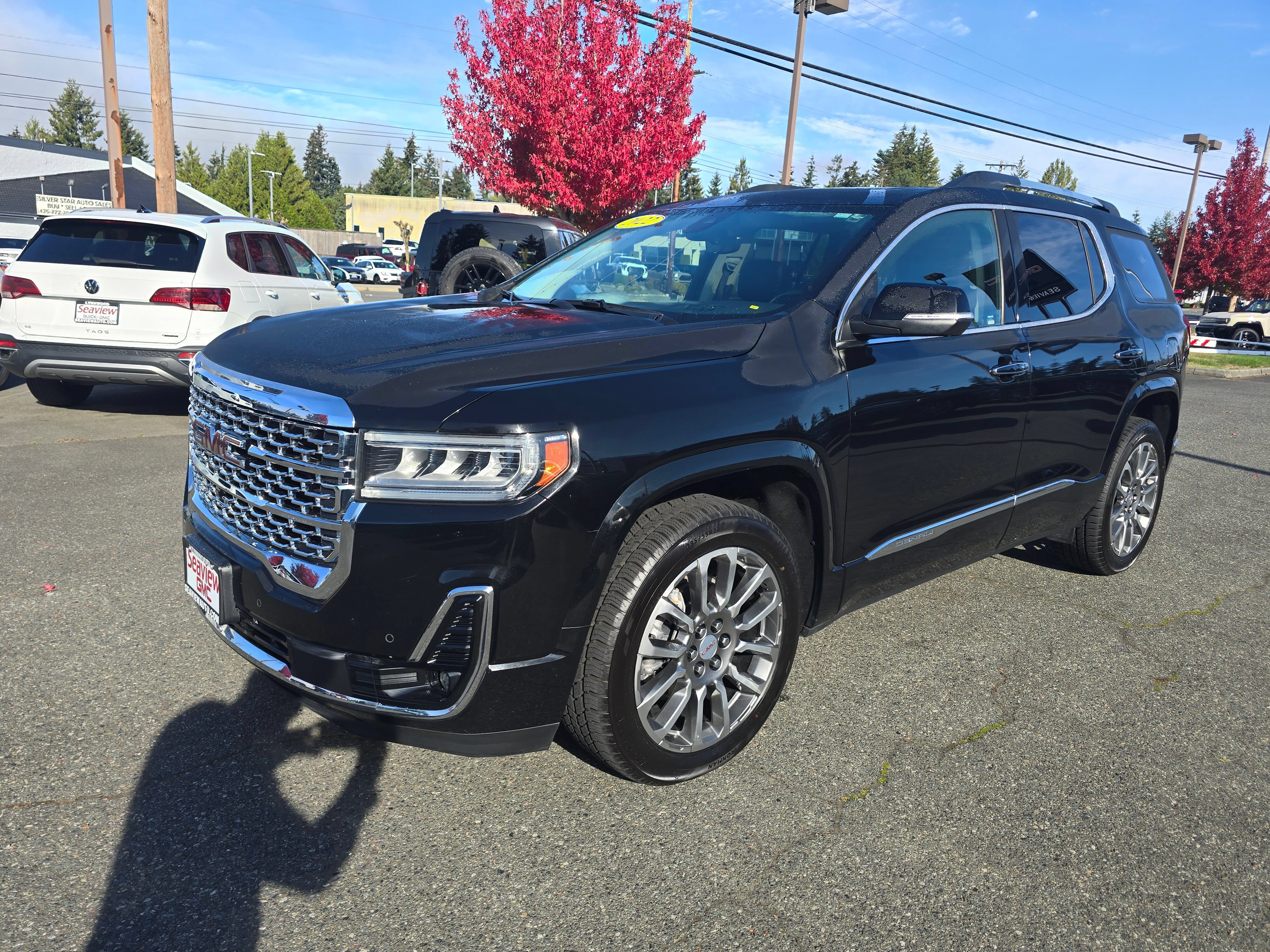 Used 2022 GMC Acadia Denali w/ Denali Ultimate Package AWD/4WD image 3