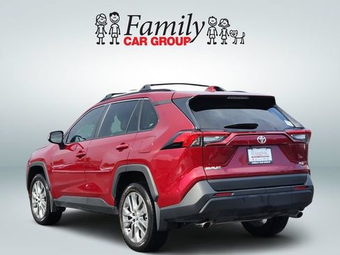 Used 2023 Toyota RAV4 XLE Premium FWD image 3