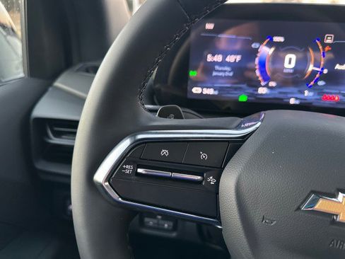 New 2025 Chevrolet Silverado EV LT image 30